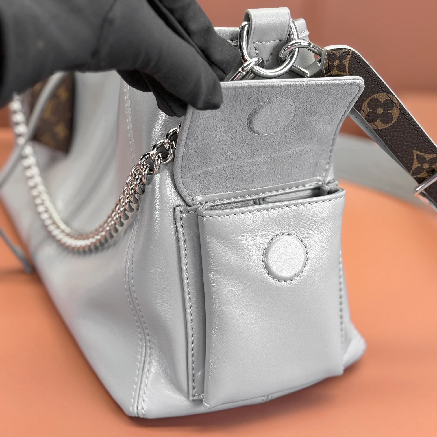 Louis Vuitton 路易威登 Leather Goods