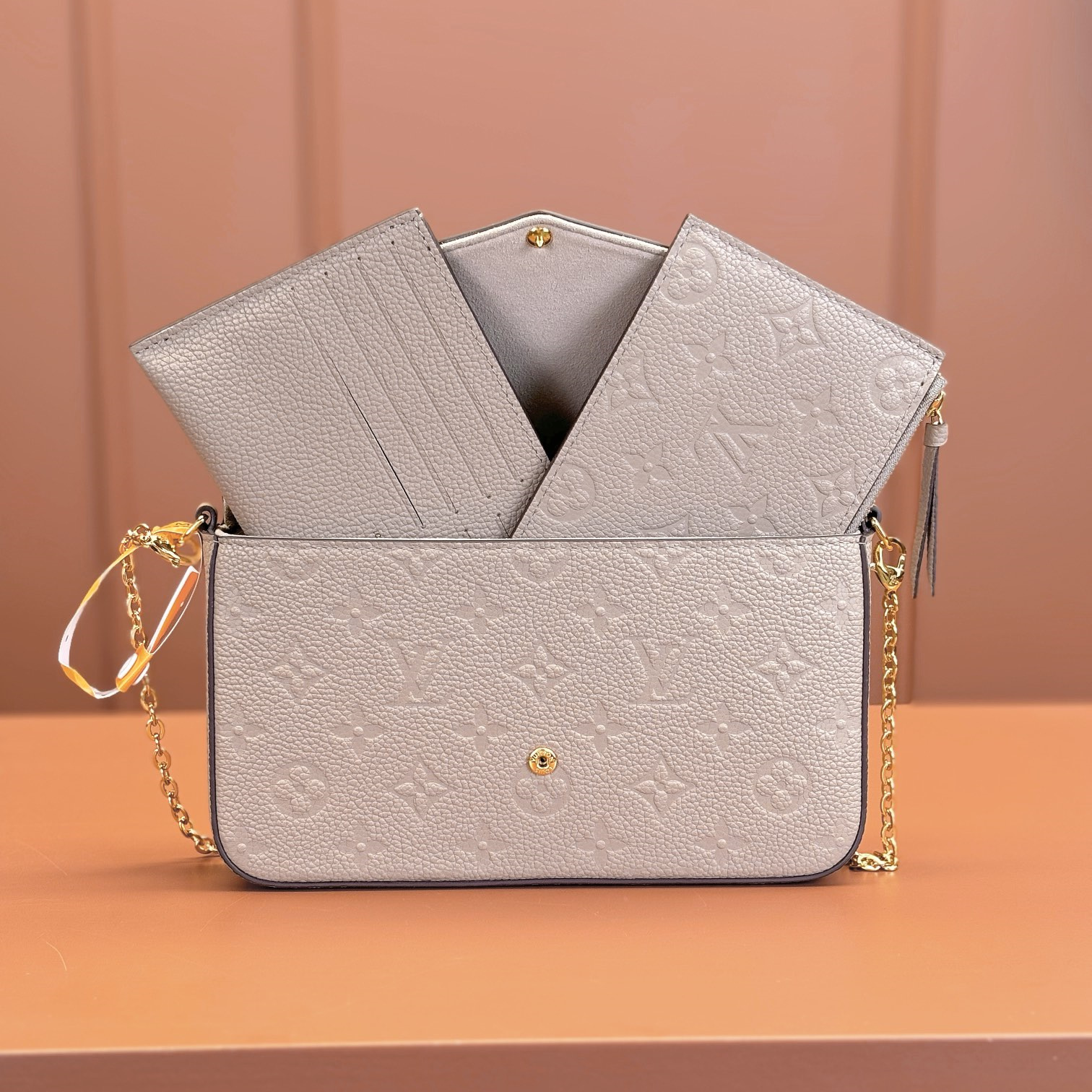 Louis Vuitton 路易威登 Chain Bag