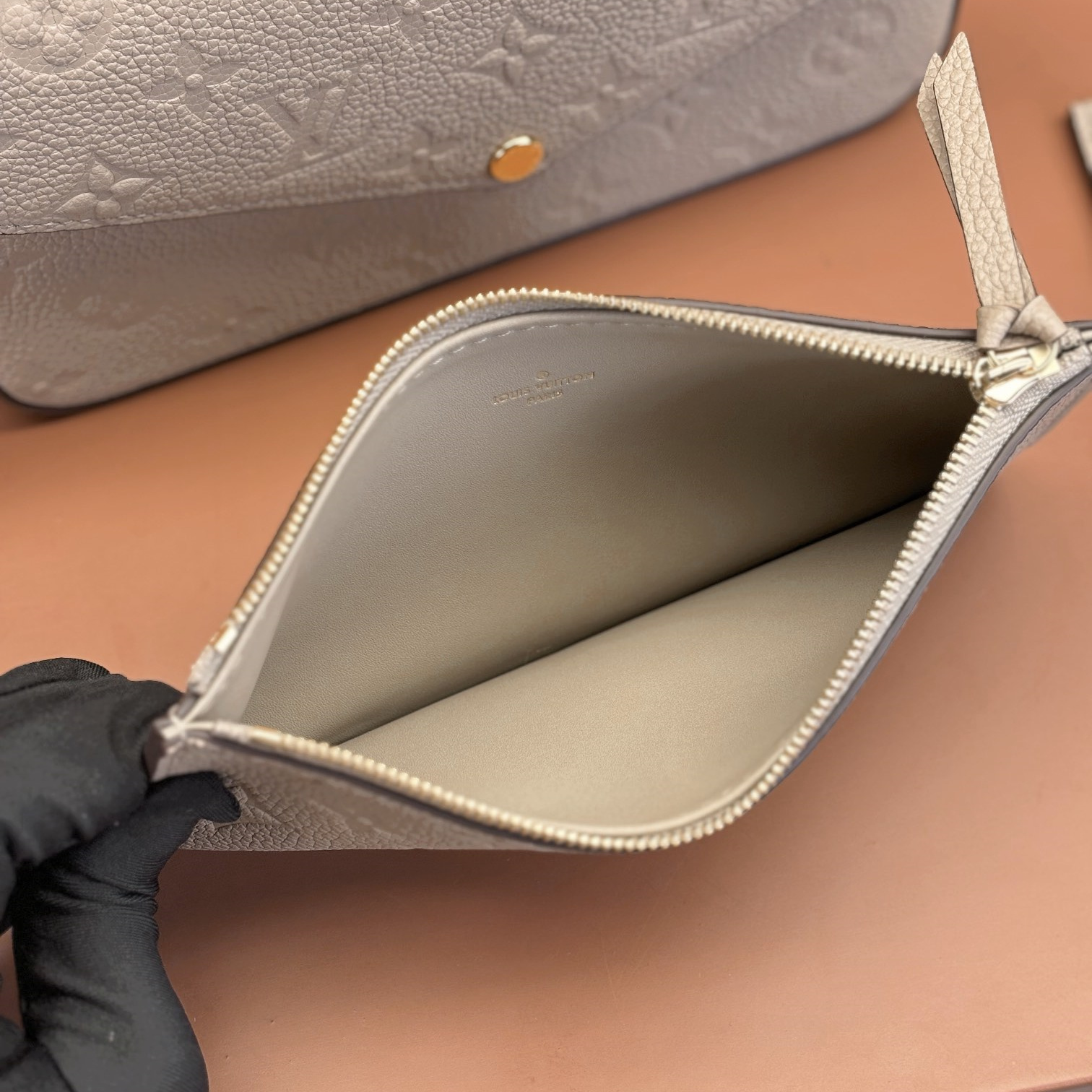 Louis Vuitton 路易威登 Chain Bag