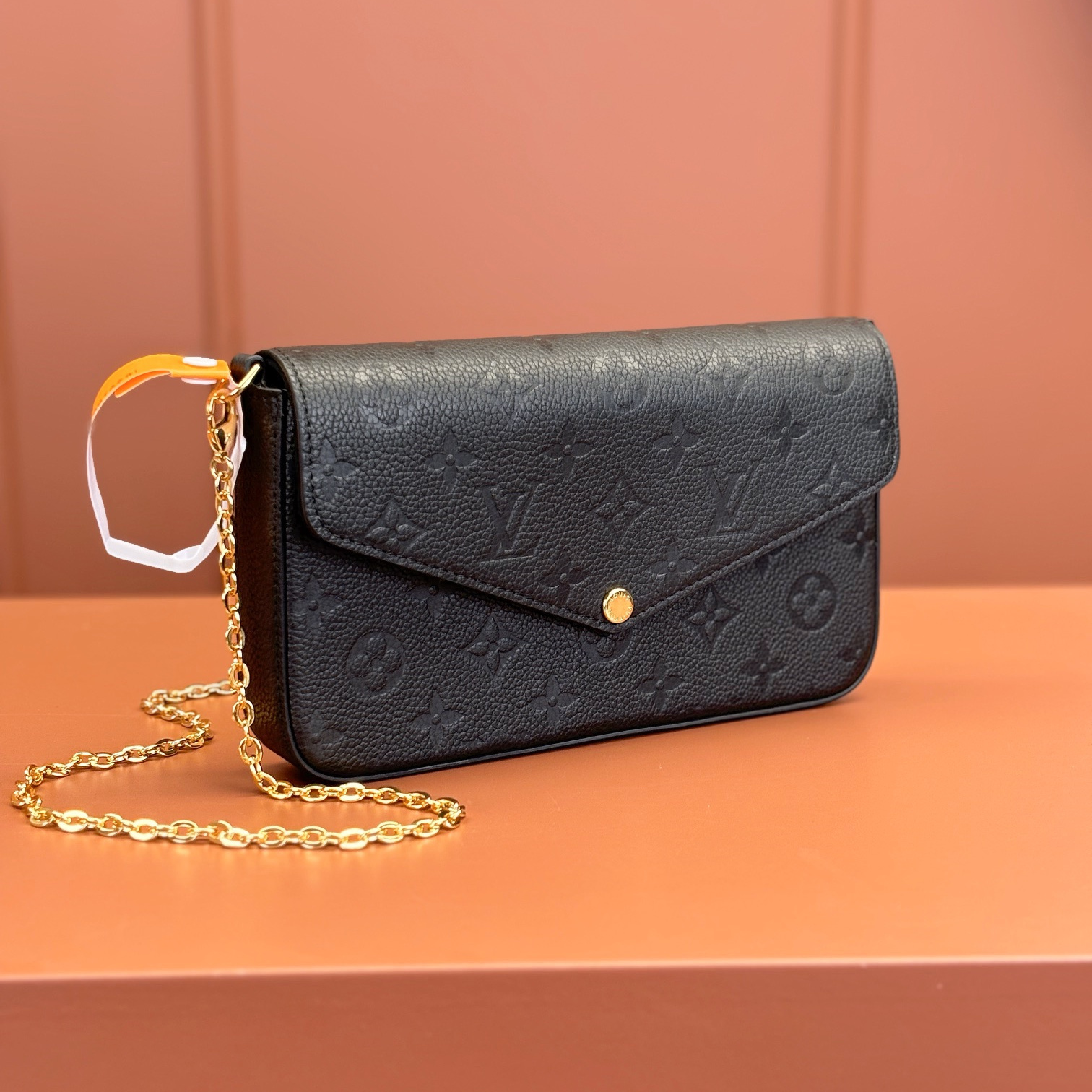Louis Vuitton 路易威登 Chain Bag