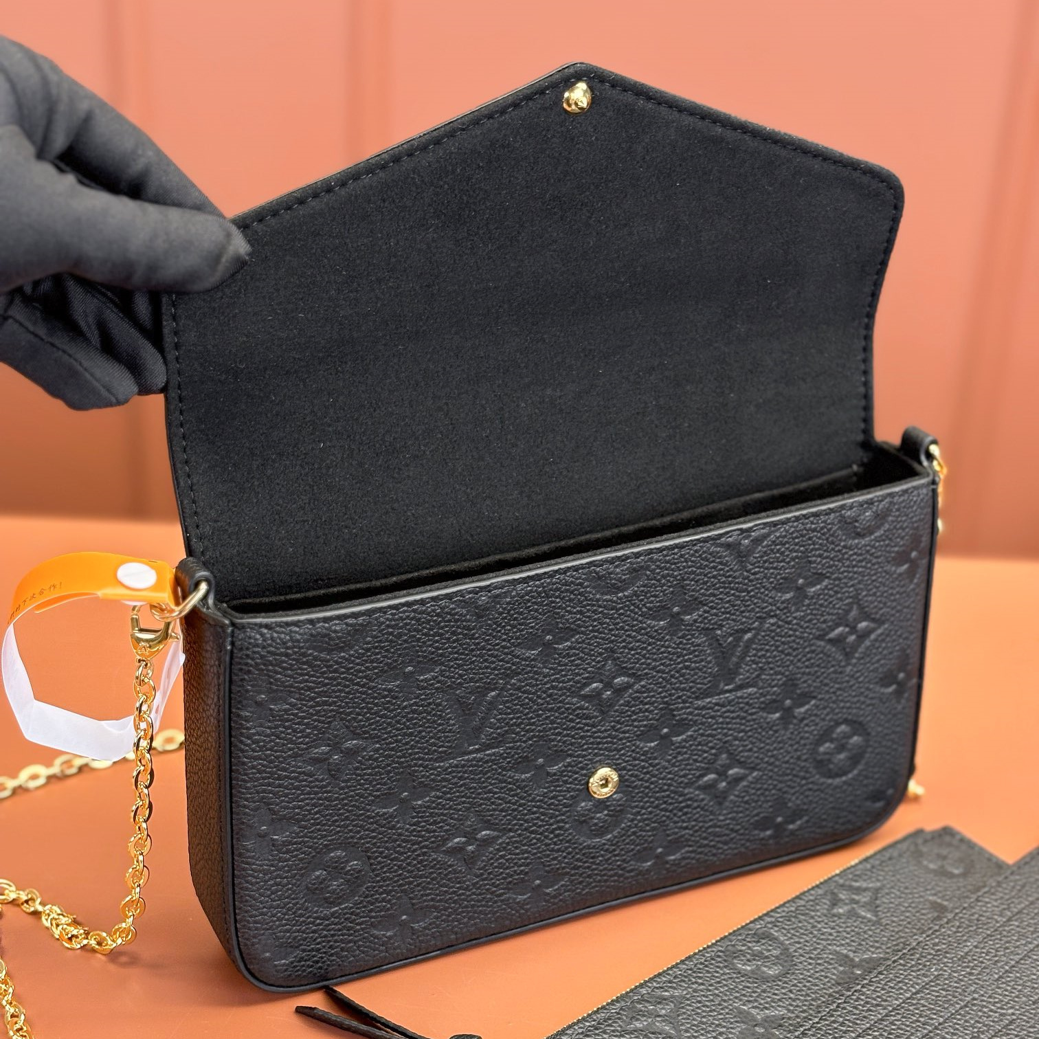 Louis Vuitton 路易威登 Chain Bag