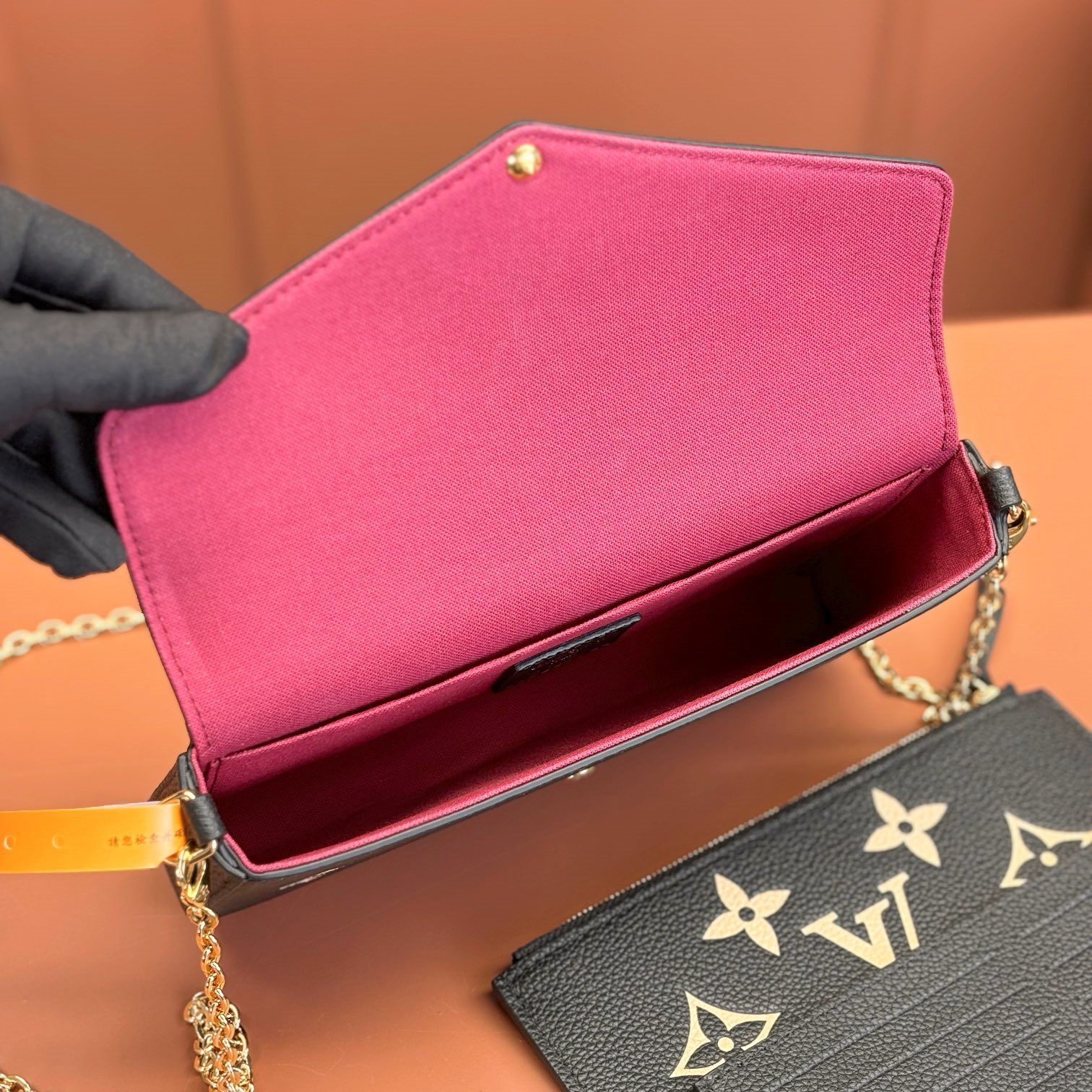 Louis Vuitton 路易威登 Chain Bag