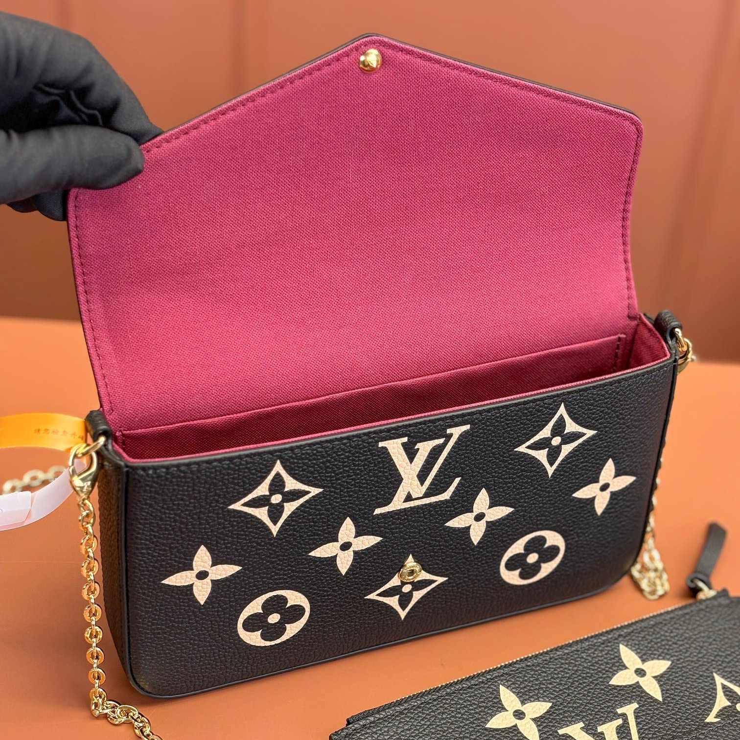 Louis Vuitton 路易威登 Chain Bag