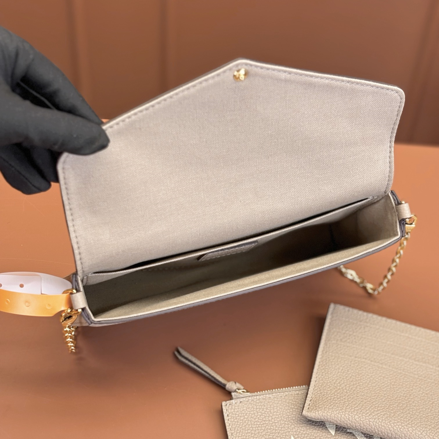 Louis Vuitton 路易威登 Chain Bag