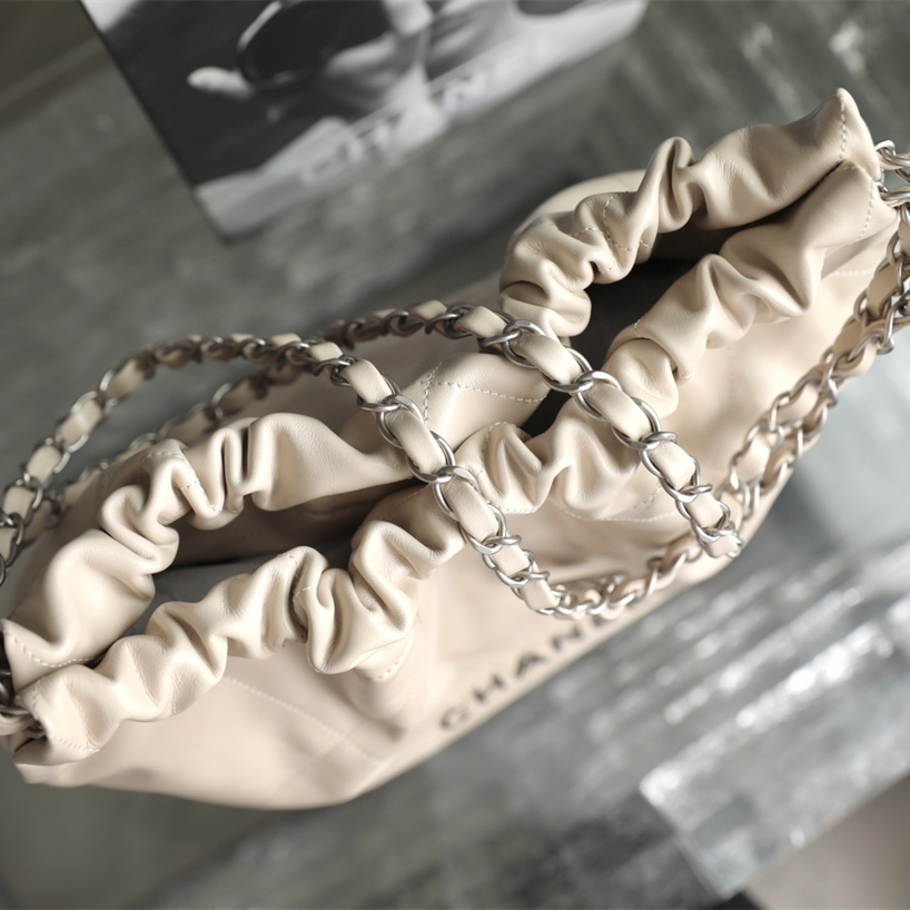 Chanel 香奈兒 Leather Goods