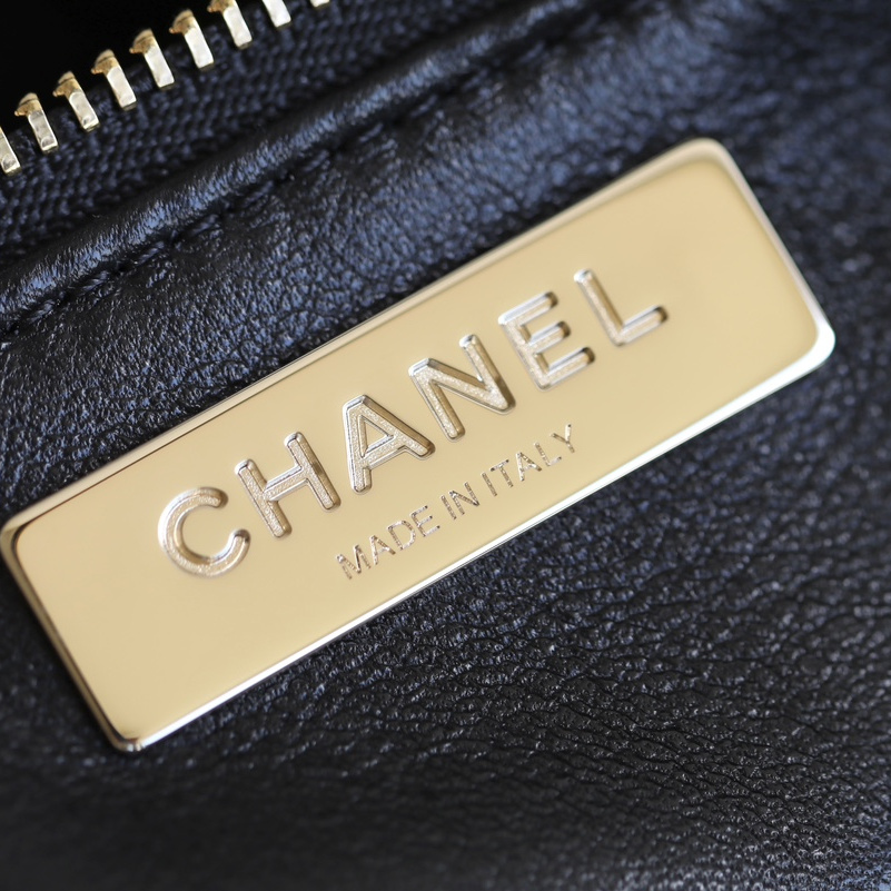 Chanel 香奈兒 Leather Goods