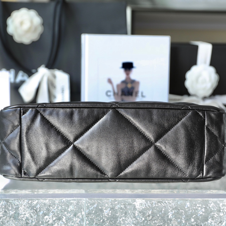 Chanel 香奈兒 Leather Goods