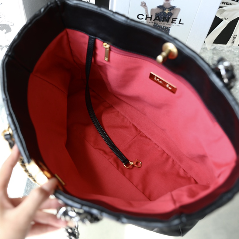 Chanel 香奈兒 Leather Goods