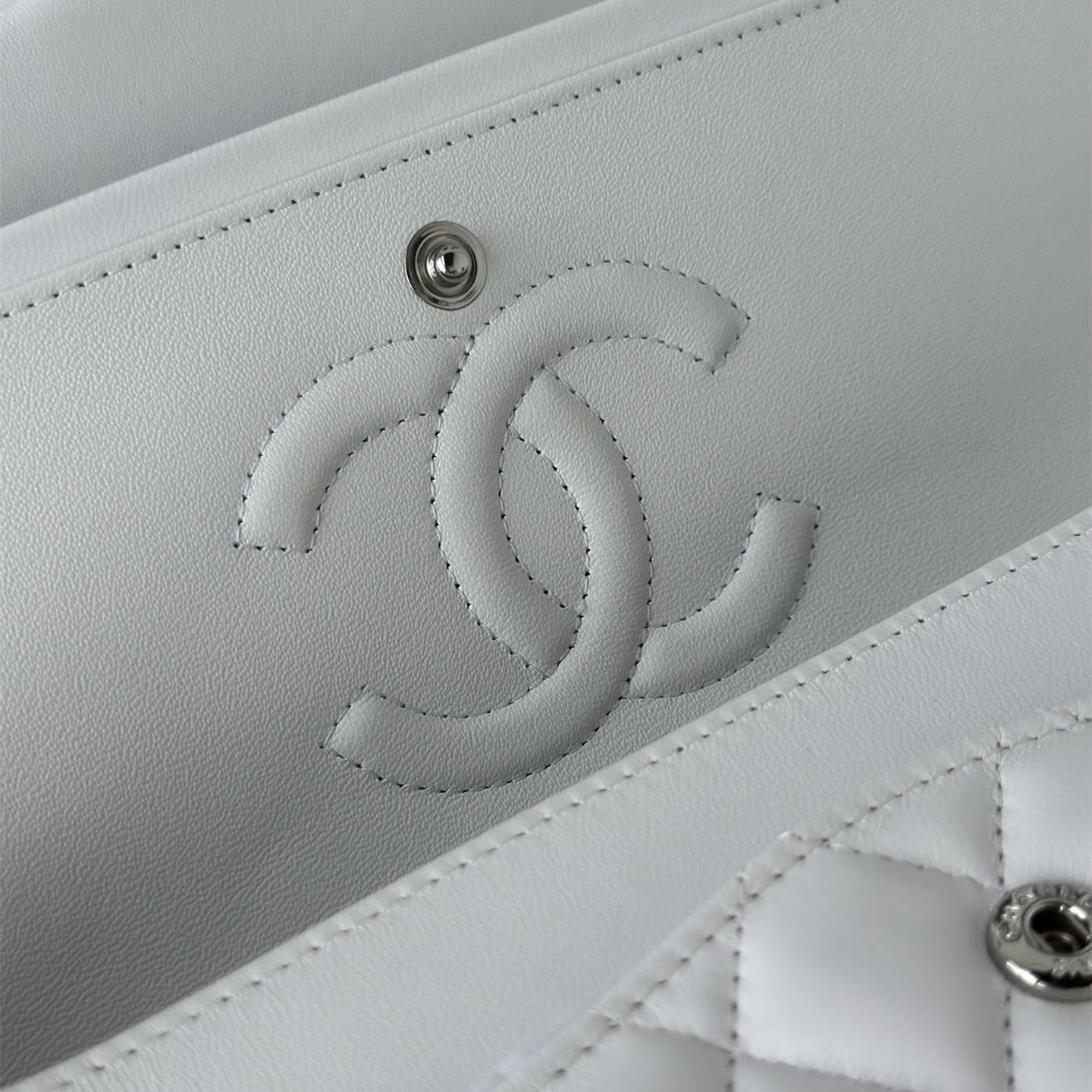 Chanel 香奈兒 Leather Goods