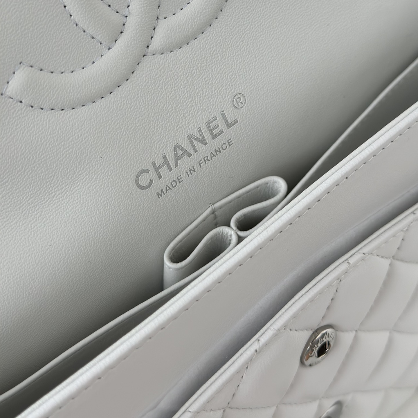 Chanel 香奈兒 Leather Goods