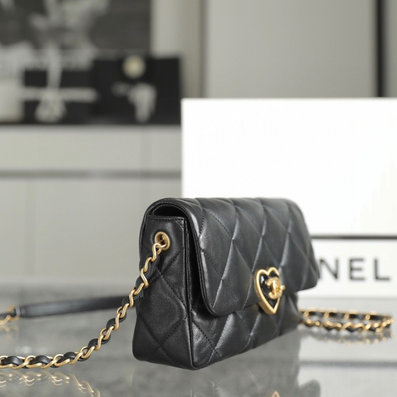 Chanel 香奈兒 Leather Goods