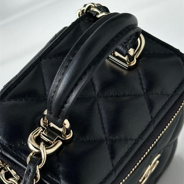 Chanel 香奈兒 Leather Goods