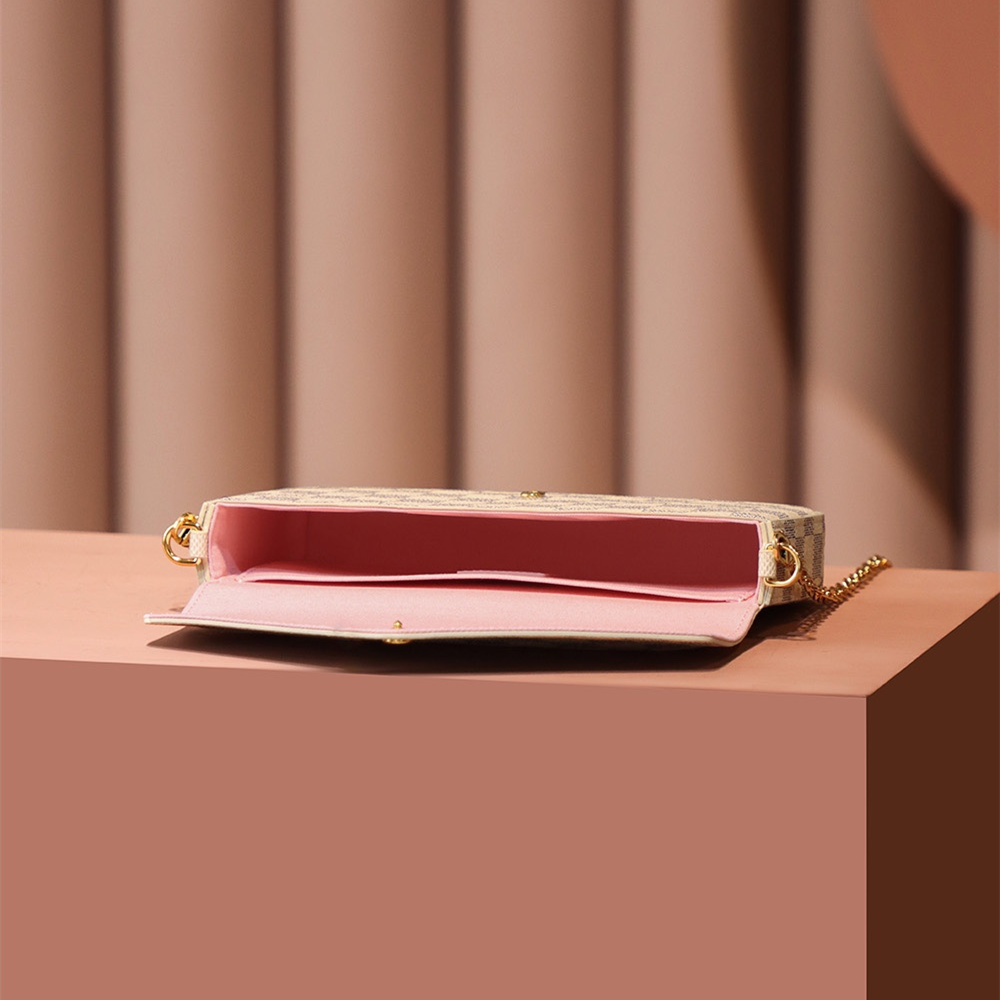 Louis Vuitton 路易威登 Chain Bag