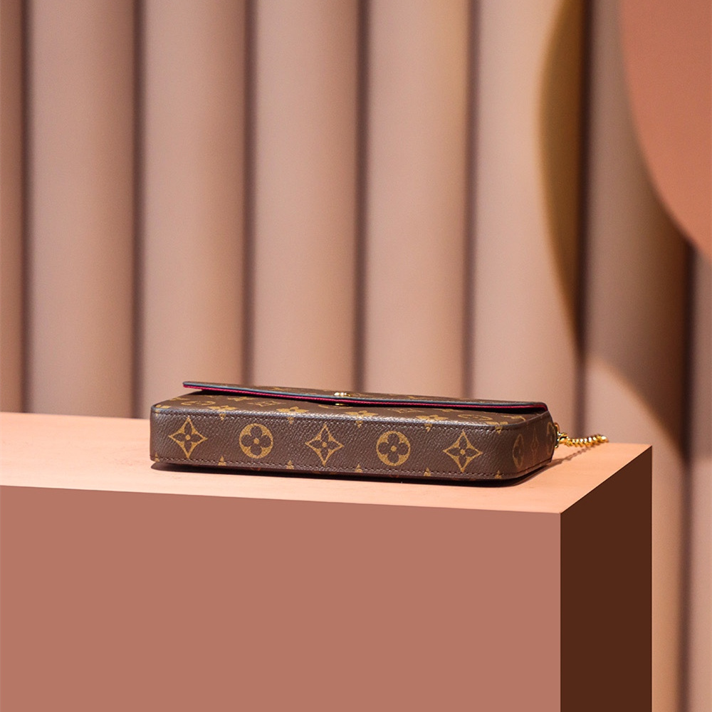 Louis Vuitton 路易威登 Chain Bag
