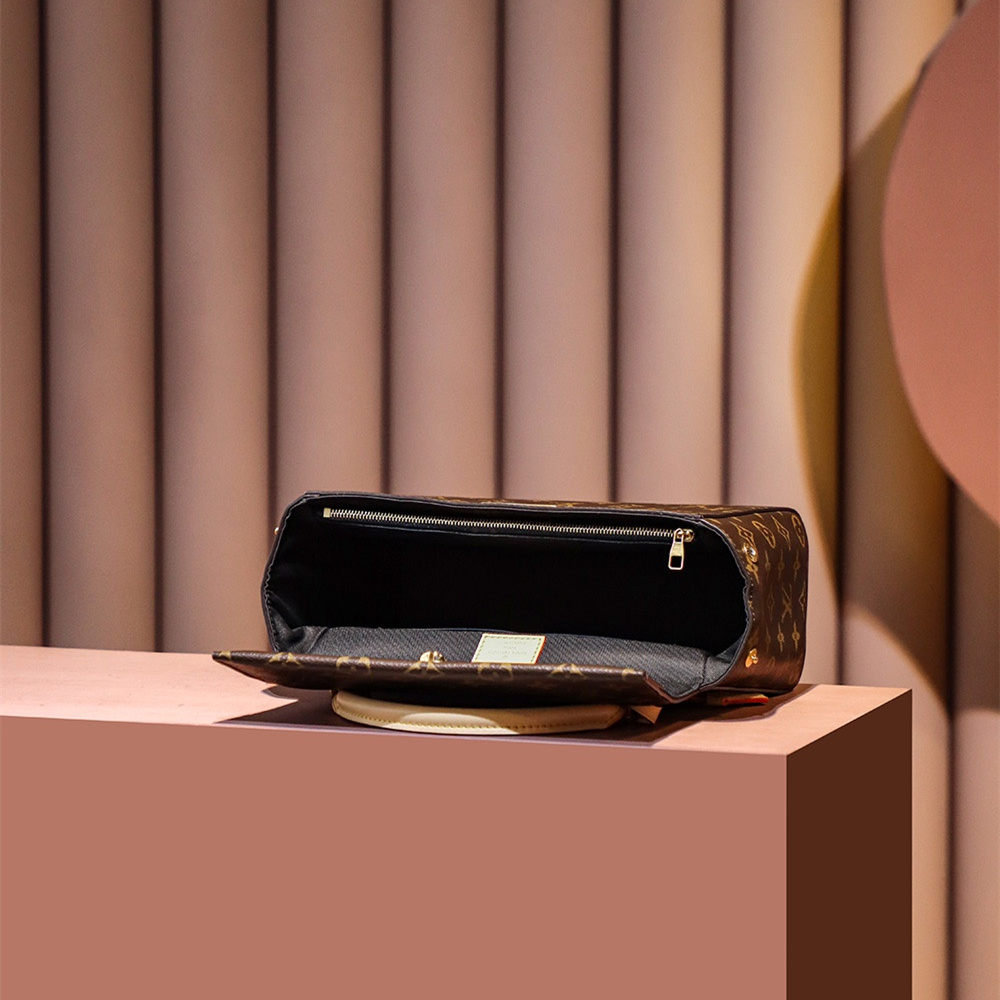 Louis Vuitton 路易威登 Leather Goods