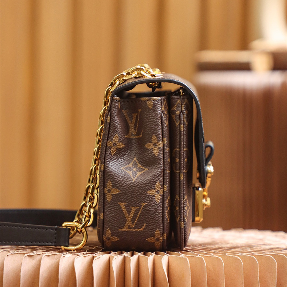 Louis Vuitton 路易威登 Chain Bag
