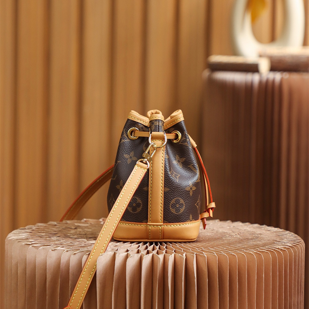 Louis Vuitton 路易威登 Bucket Bag