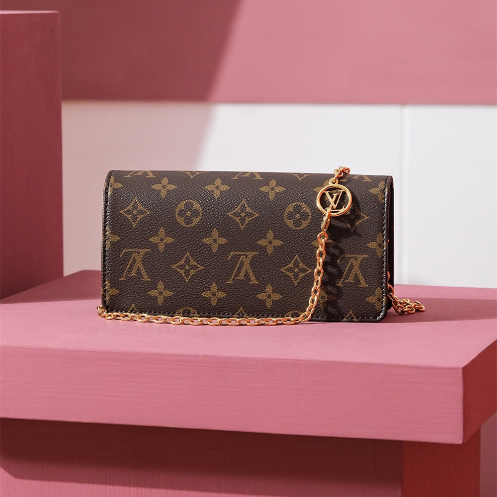 Louis Vuitton 路易威登 Chain Bag