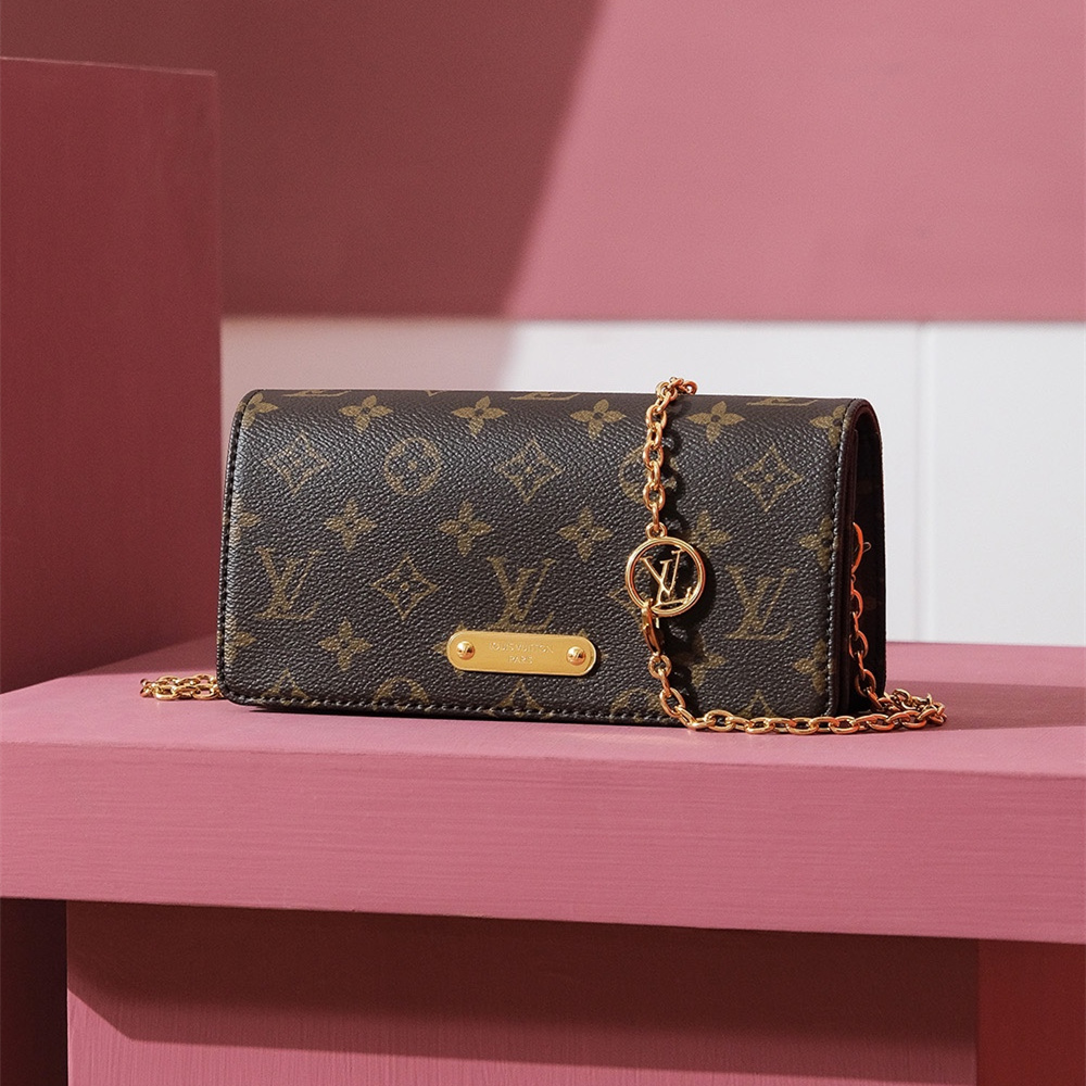 Louis Vuitton 路易威登 Chain Bag