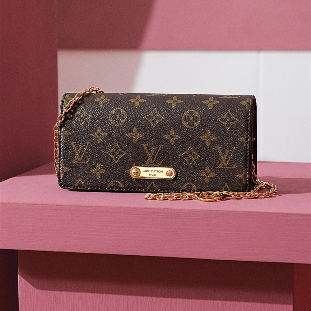 Louis Vuitton 路易威登 Chain Bag