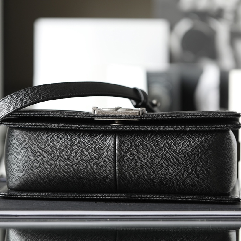 Chanel 香奈兒 Leather Goods