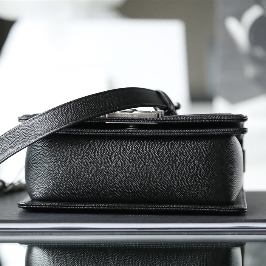 Chanel 香奈兒 Leather Goods