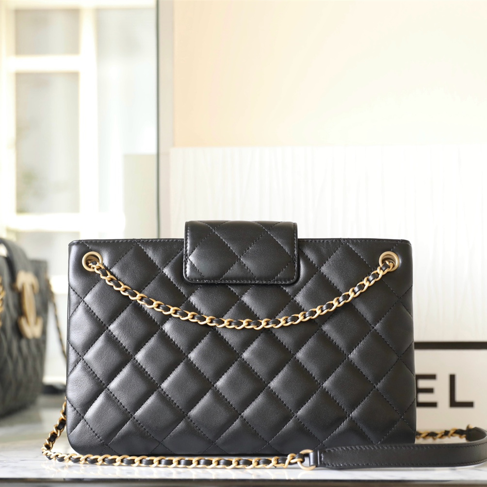 Chanel 香奈兒 Leather Goods