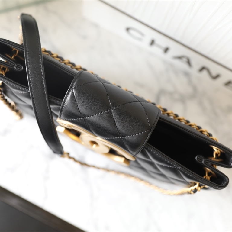 Chanel 香奈兒 Leather Goods