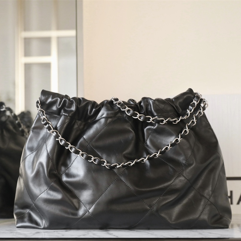 Chanel 香奈兒 Leather Goods