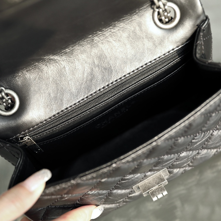 Chanel 香奈兒 Leather Goods