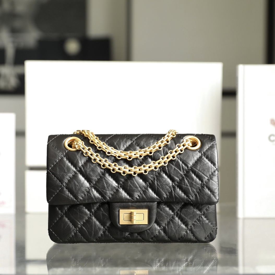 Chanel 香奈兒 Leather Goods