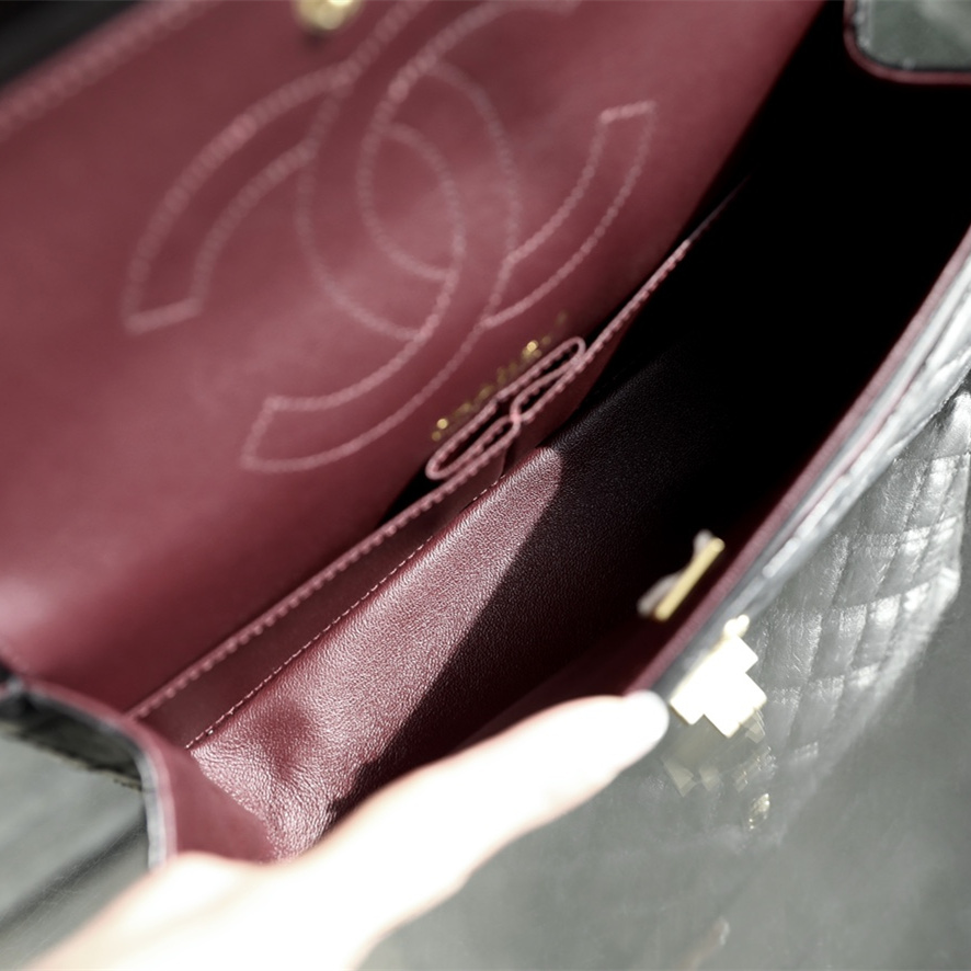 Chanel 香奈兒 Leather Goods