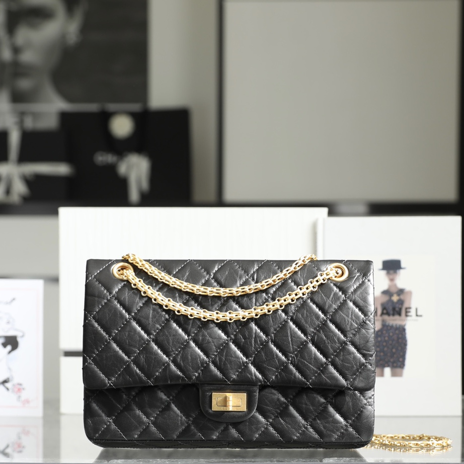 Chanel 香奈兒 Leather Goods