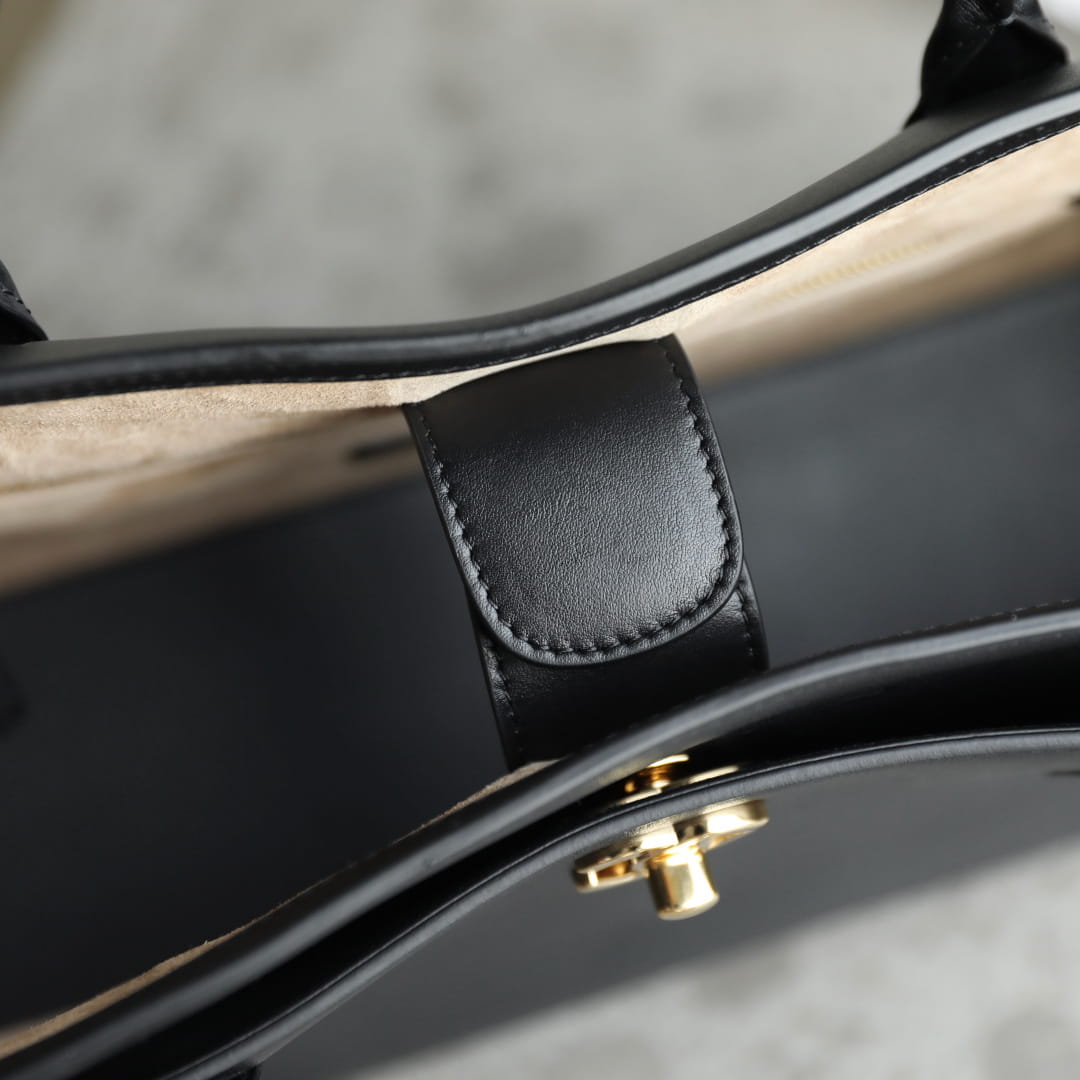 Chanel 香奈兒 Top Handle Bag