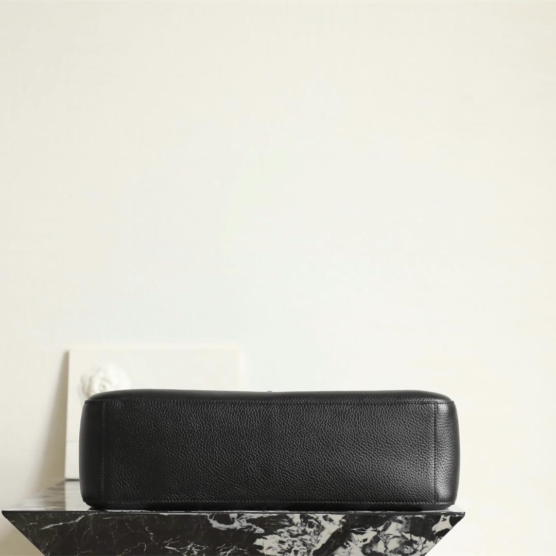 Chanel 香奈兒 Leather Goods