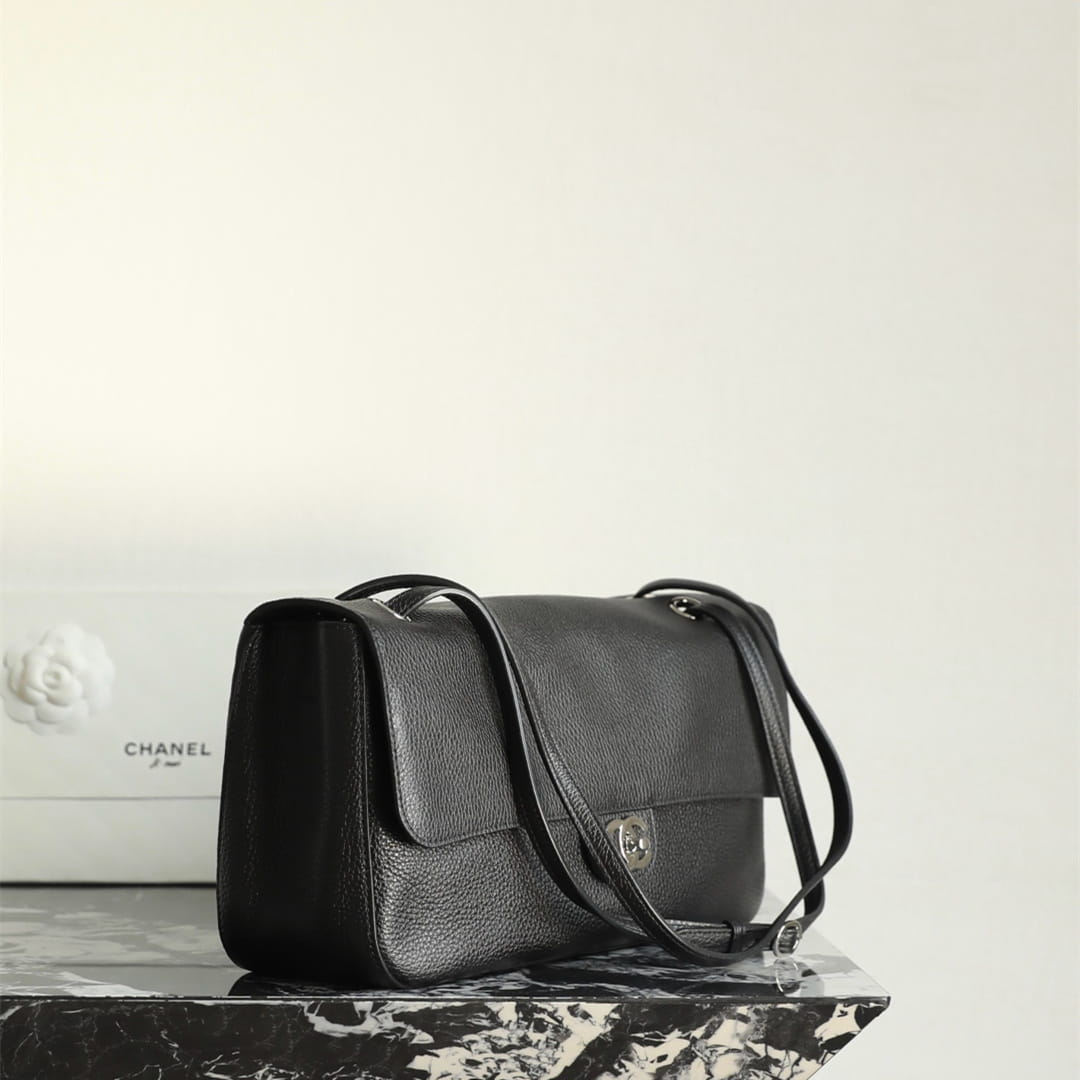 Chanel 香奈兒 Leather Goods