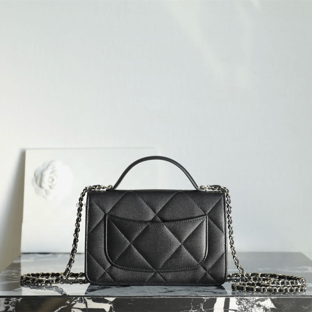 Chanel 香奈兒 Leather Goods