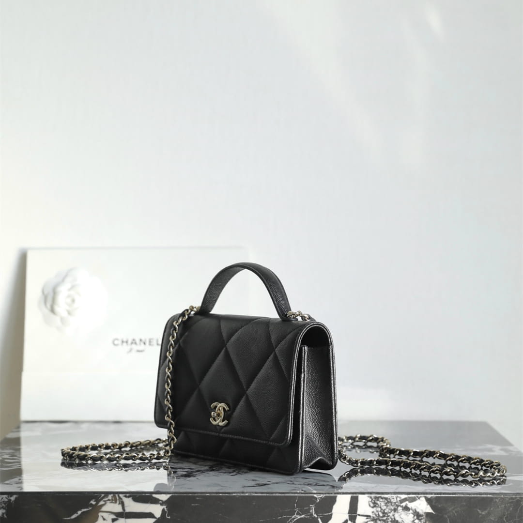 Chanel 香奈兒 Leather Goods