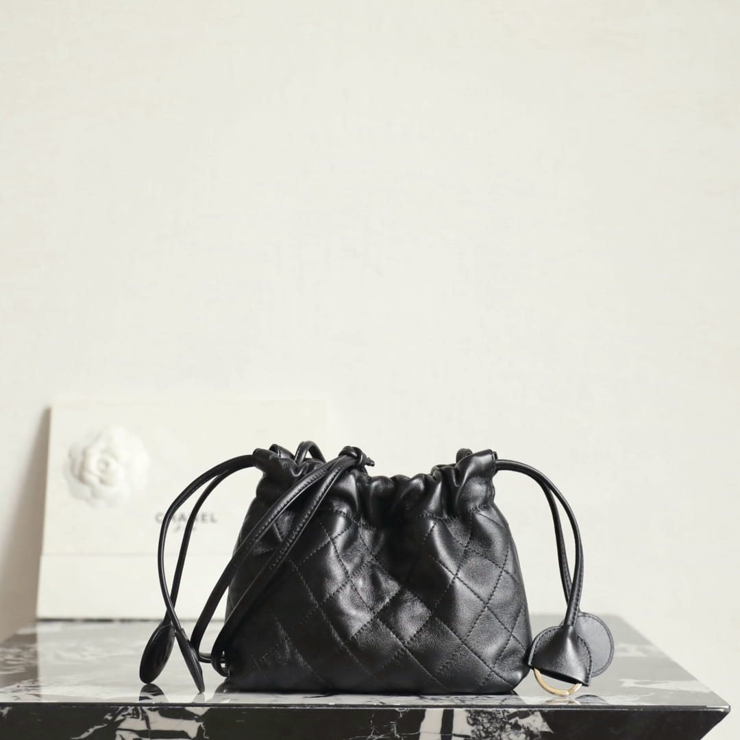 Chanel 香奈兒 Leather Goods