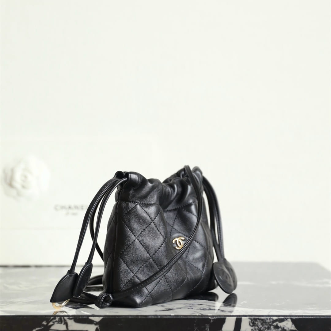 Chanel 香奈兒 Leather Goods