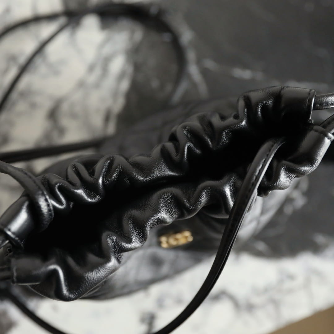 Chanel 香奈兒 Leather Goods