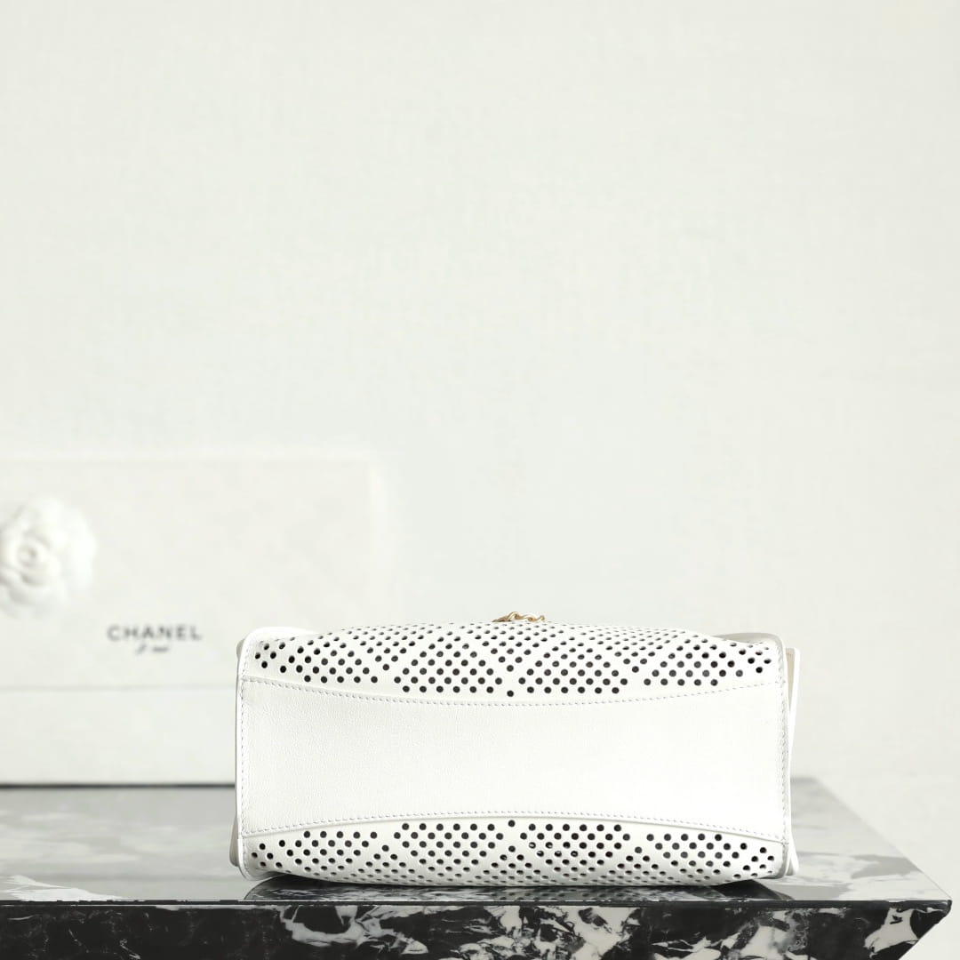 高仿Chanel*26P/25Bag系列AS5631小牛皮鏤空單肩包白色免檢版