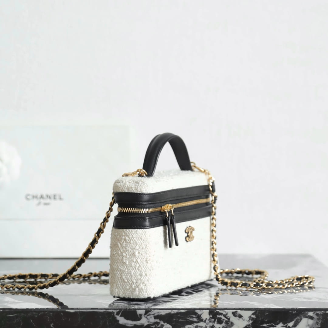 Chanel 香奈兒 Leather Goods
