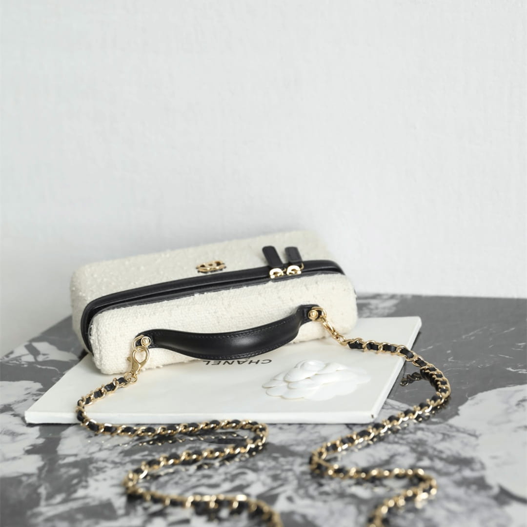 Chanel 香奈兒 Leather Goods