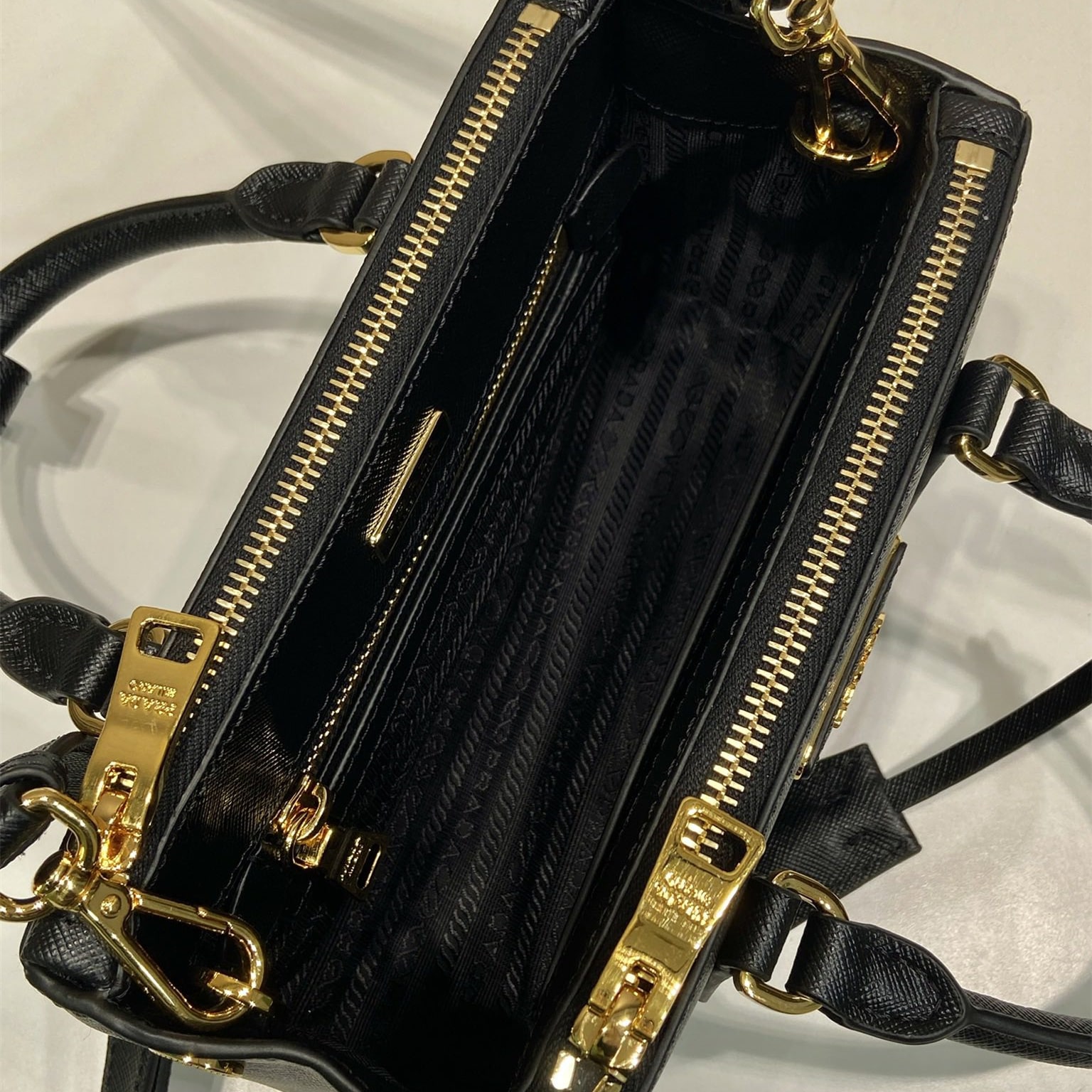 Prada 普拉達 Leather Goods