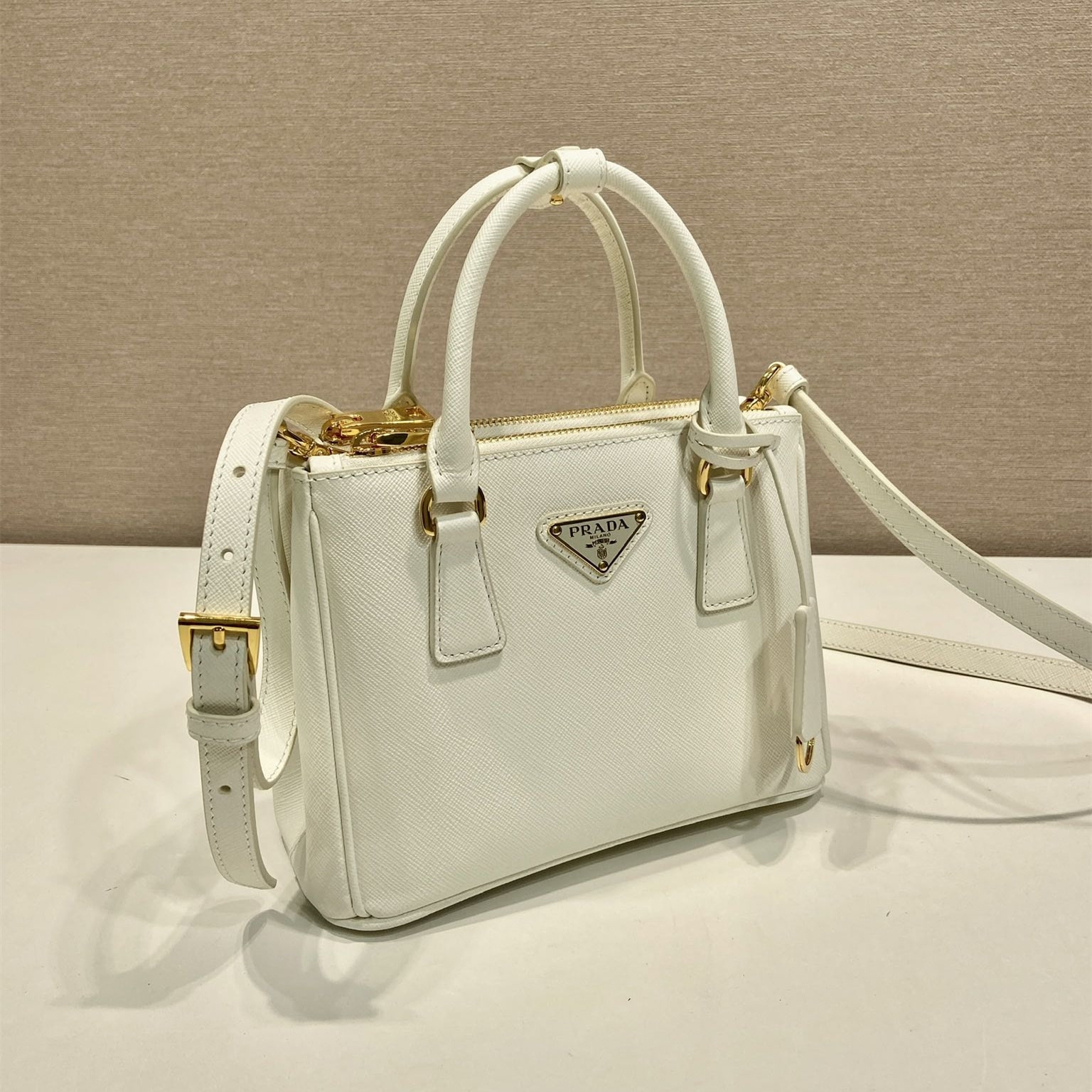 高仿Prada*Galleria系列1BA907手提包Mini白色免檢版