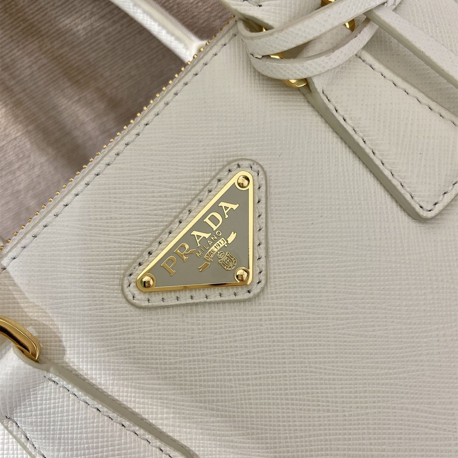 高仿Prada*Galleria系列1BA907手提包Mini白色免檢版