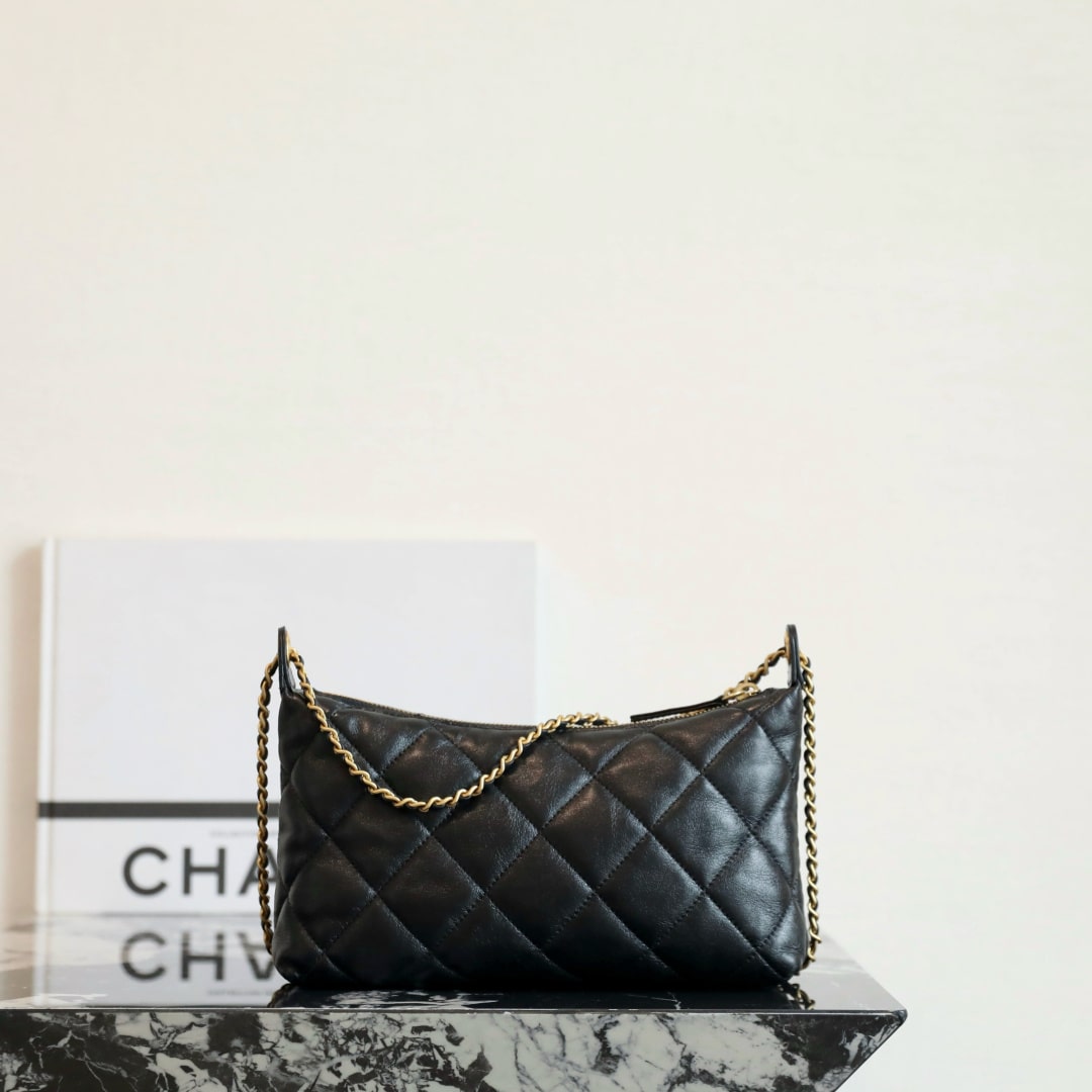 Chanel 香奈兒 Leather Goods