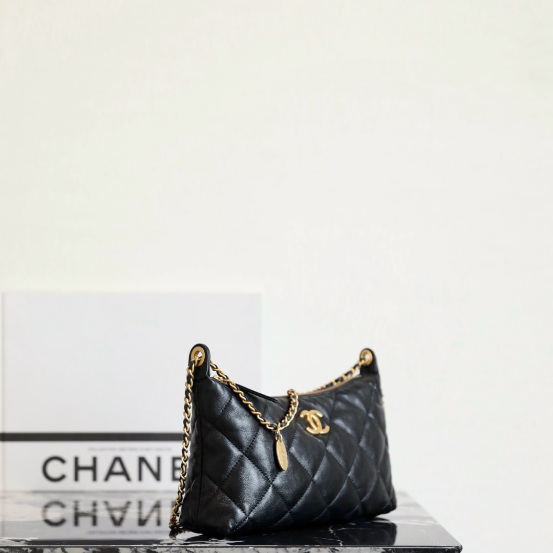 Chanel 香奈兒 Leather Goods