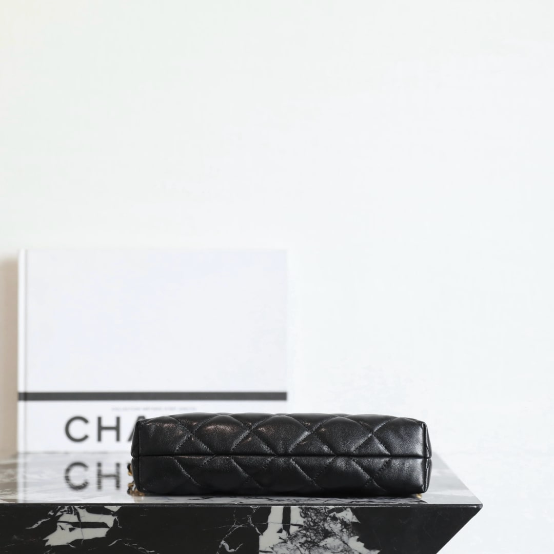 Chanel 香奈兒 Leather Goods